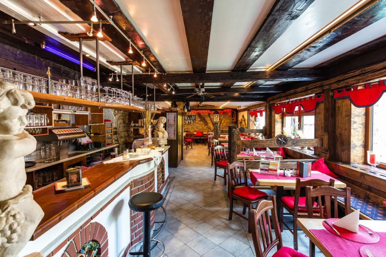 Party Hotel Taverne اوبرتاورن المظهر الخارجي الصورة