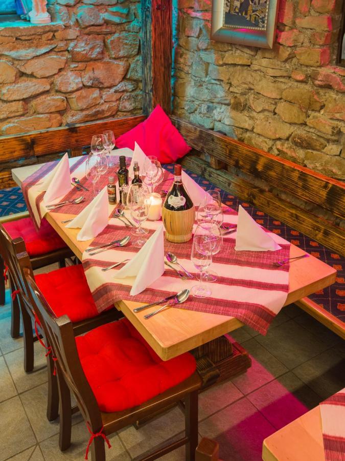 Party Hotel Taverne اوبرتاورن المظهر الخارجي الصورة